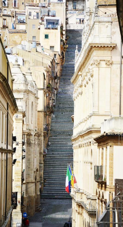 I Colori Della Sicilia Hotel Caltagirone Exterior foto